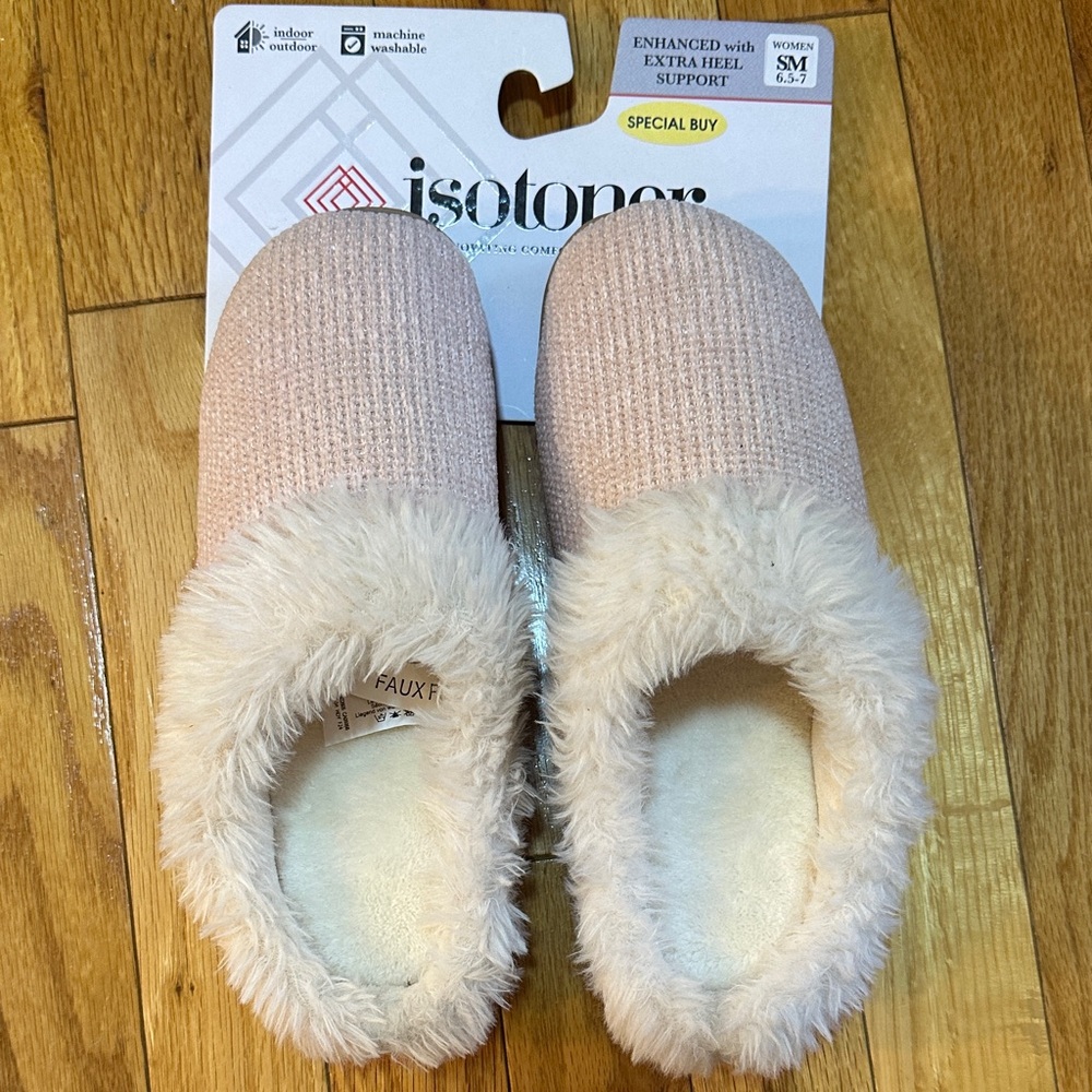 NWT Isotoner Blush Faux Fur Slippers